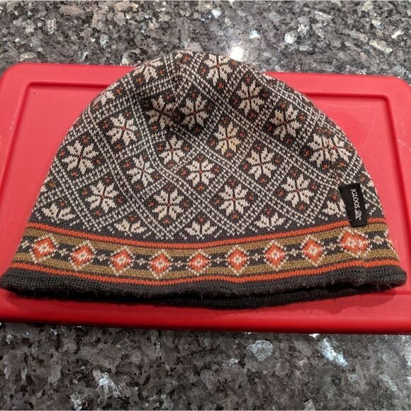 2 for $20 Igloos Schuessler Knitting Mills Snowflake Toboggan Beanie Hat - Picture 1 of 9